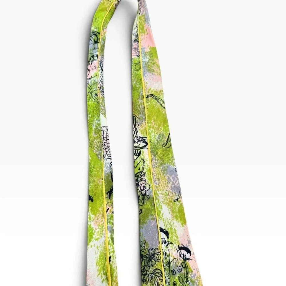 Unbranded necktie showcases